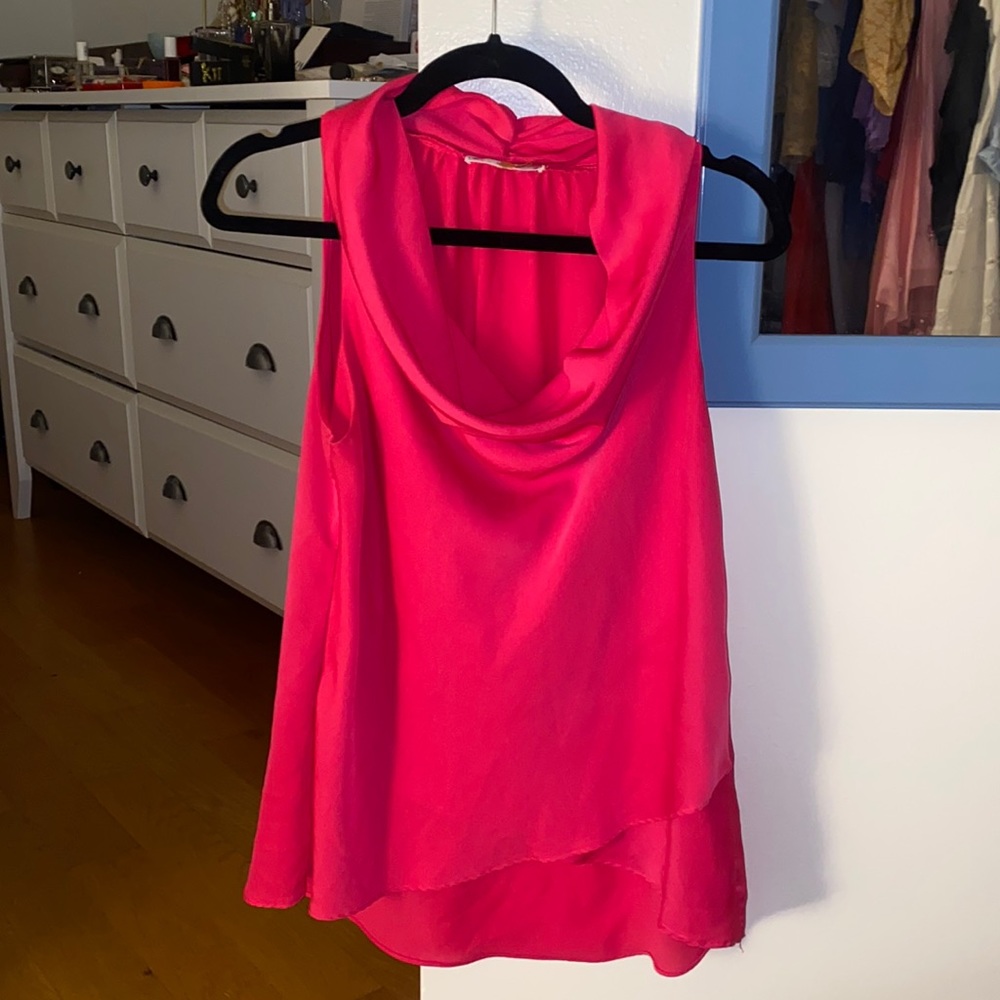 Cute pink scoop shirt